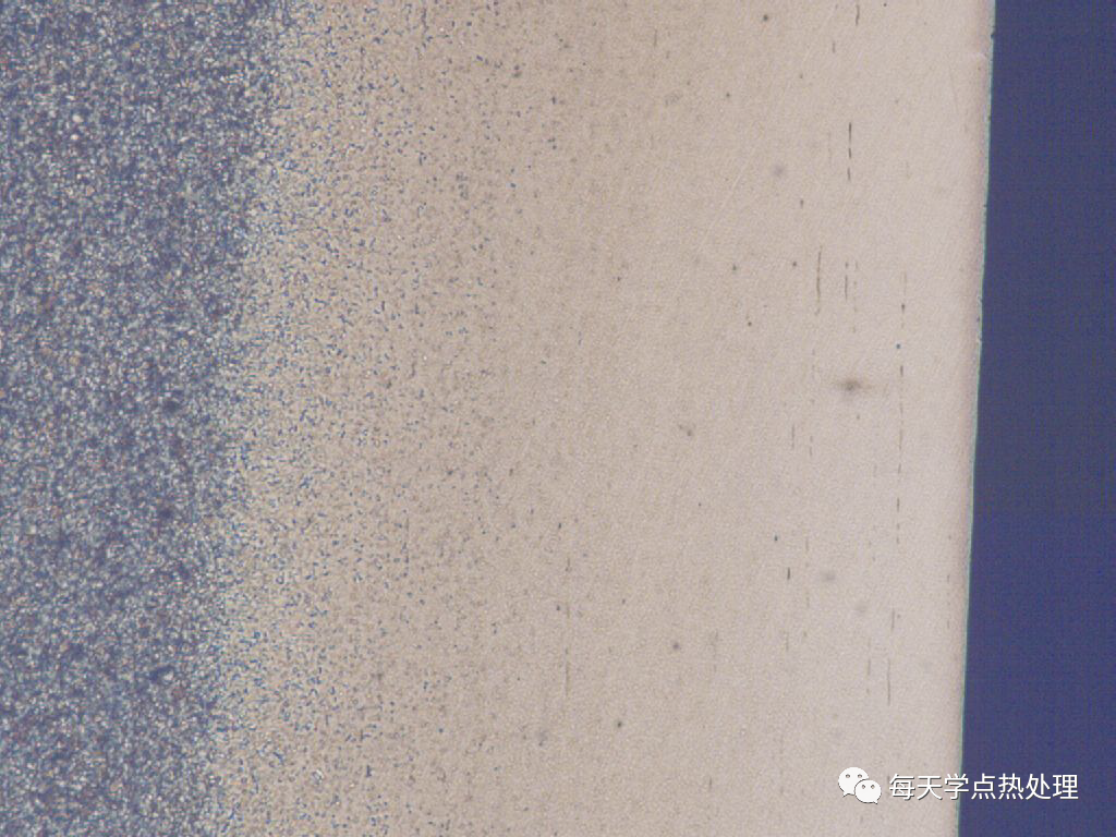 45 鋼 感應(yīng)淬火 淬硬層深度 100× 45 鋼 感應(yīng)淬火 淬硬層深度 100×